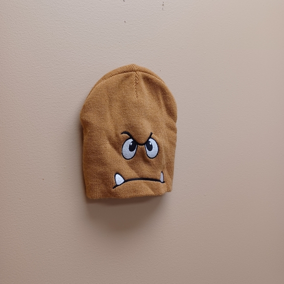 GOOMBA Mario Bros knit hat - Picture 6 of 6